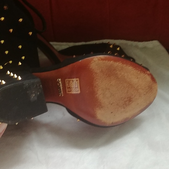 Schutz Black Gold Spike Studs Heels 10 - Picture 6 of 16